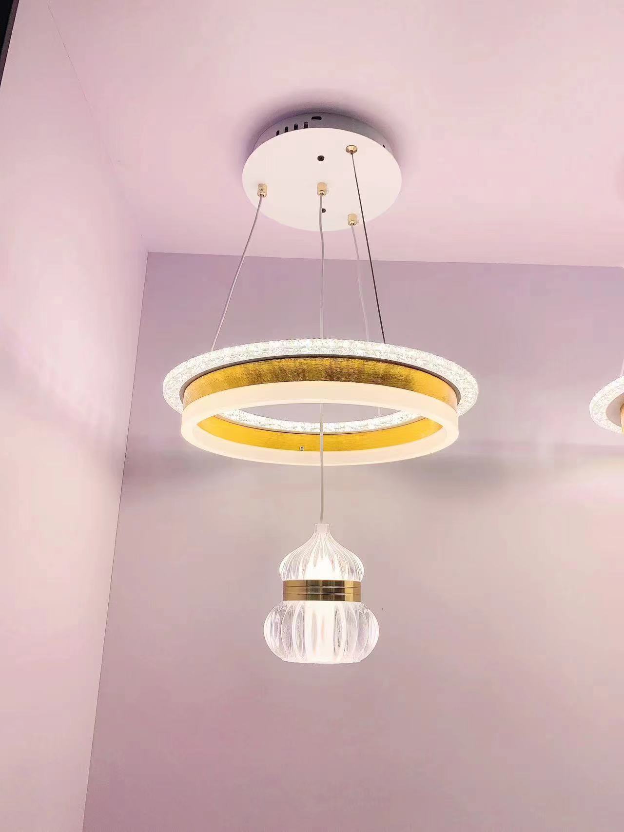 Dropping chandelier